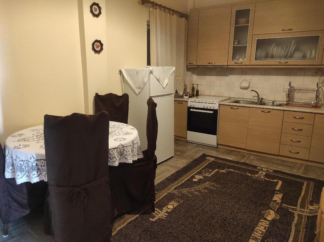 Nasos Apartment Meteora Kalambaka Eksteriør billede